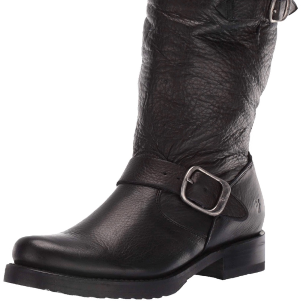 Black Veronica Frye Boot😍